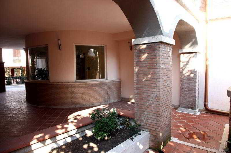 טיבולי Idria Hotel מראה חיצוני תמונה