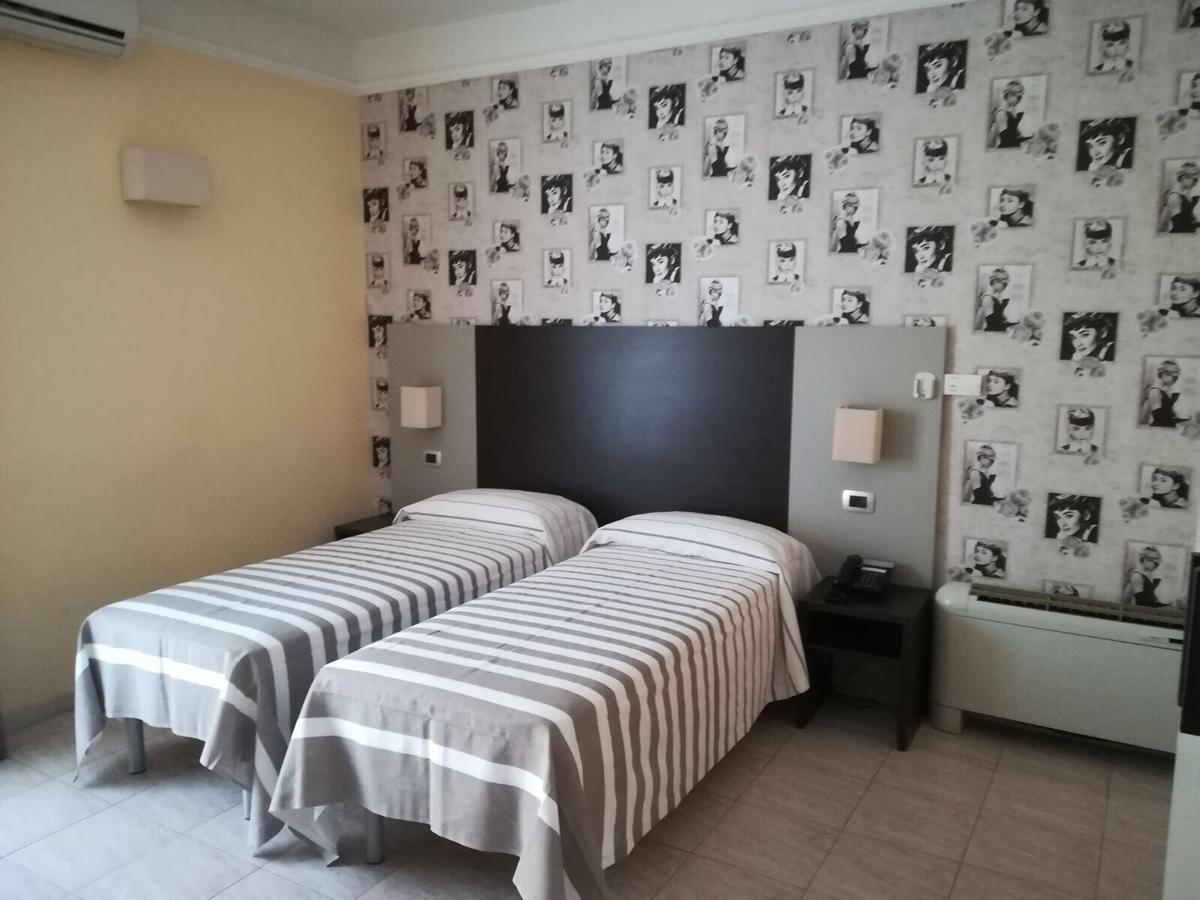 טיבולי Idria Hotel מראה חיצוני תמונה