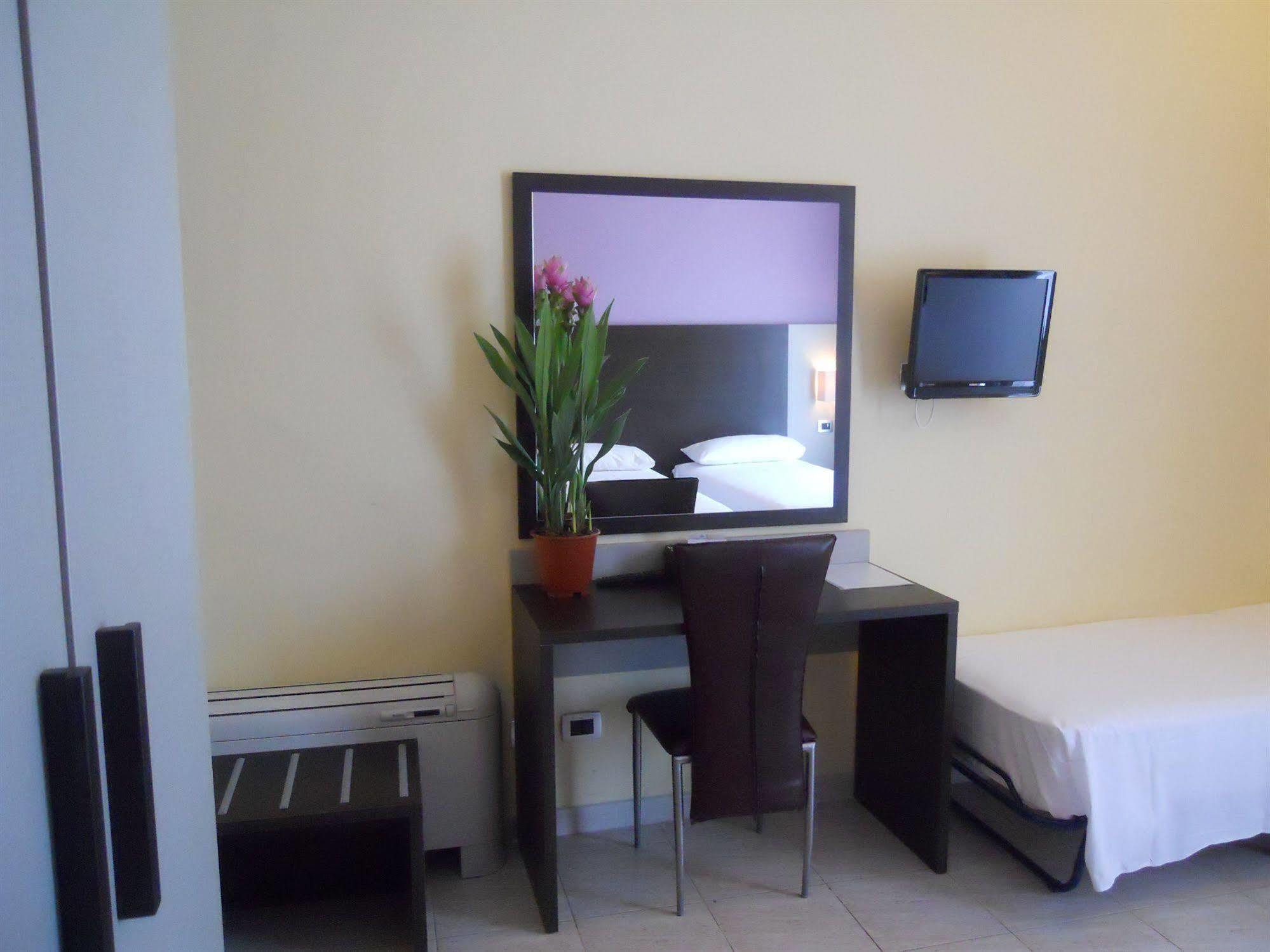 טיבולי Idria Hotel מראה חיצוני תמונה
