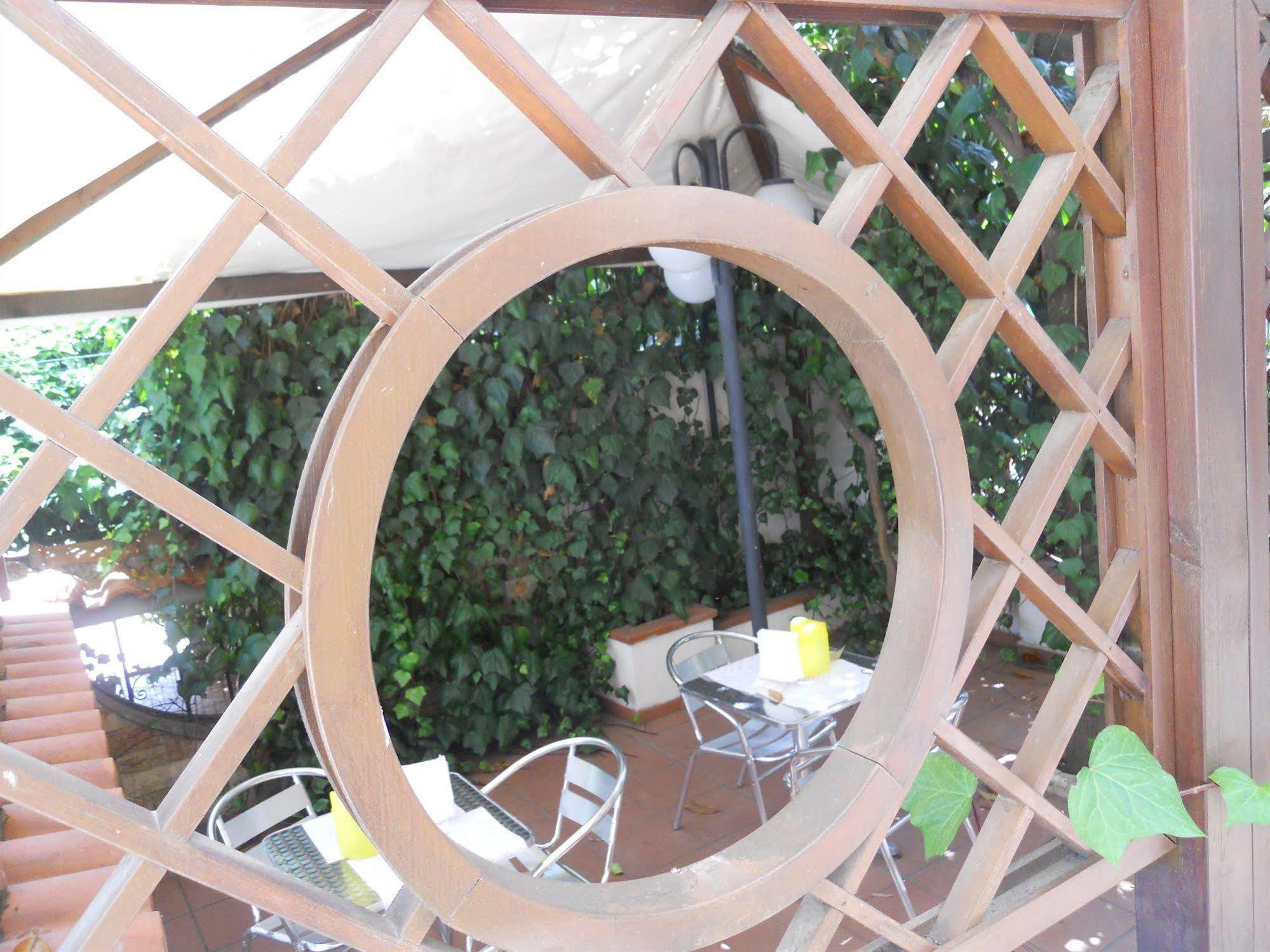 טיבולי Idria Hotel מראה חיצוני תמונה